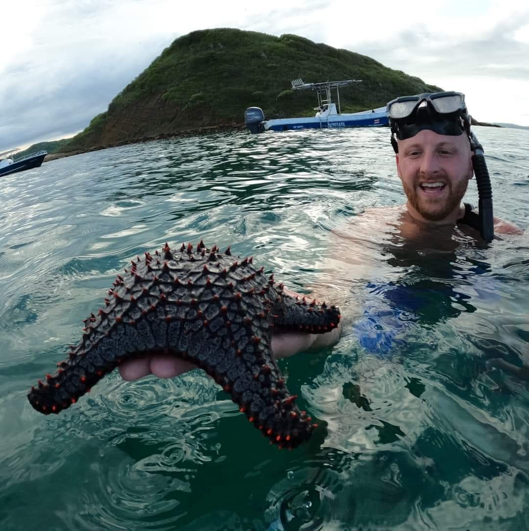 Snorkeling Santa Elena Bay