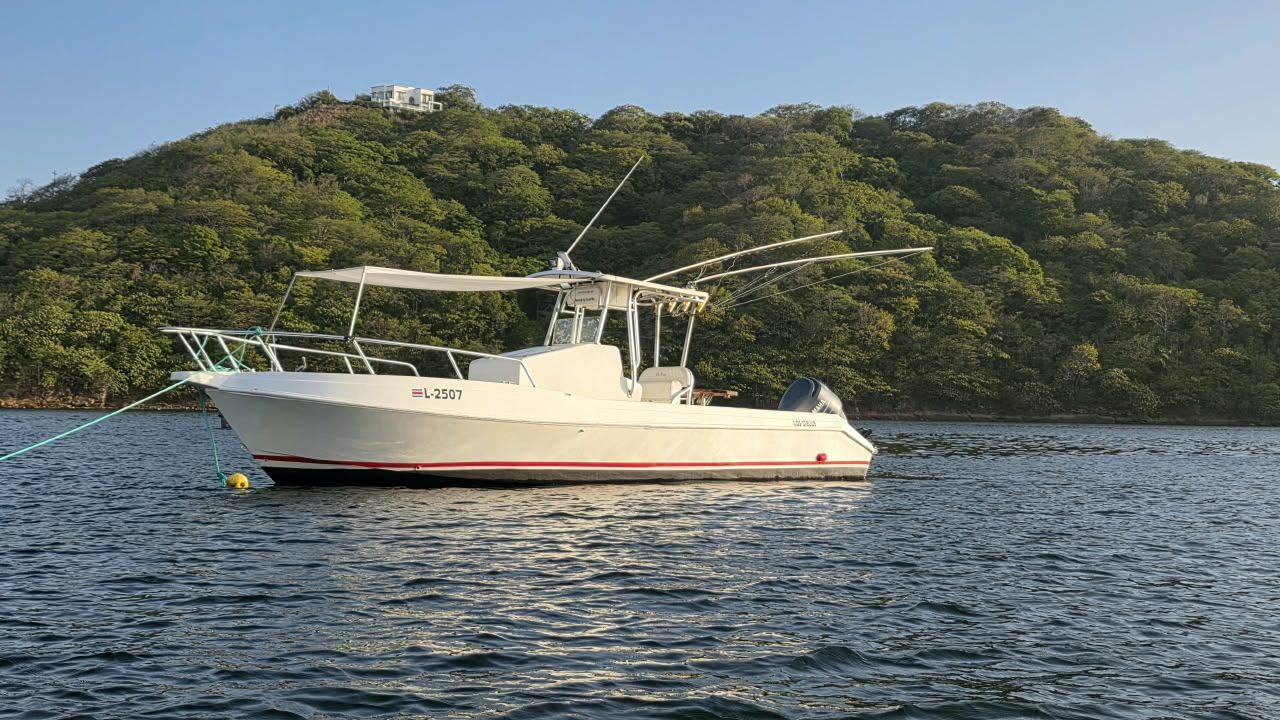Los Cielos AquaSport charter boat at anchor in Playa El Jobo